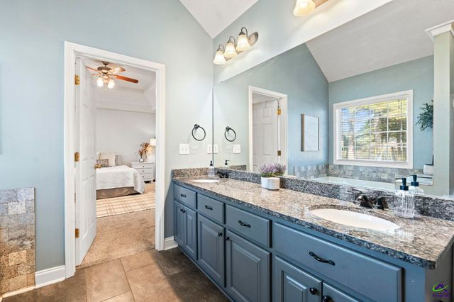 218 Ellicott Dr, Warner Robins, GA 31088