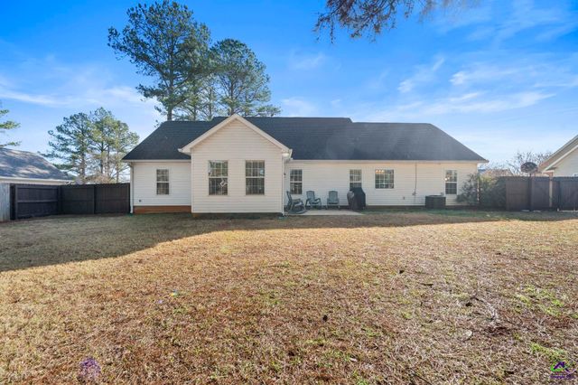 218 Ellicott Dr, Warner Robins, GA 31088