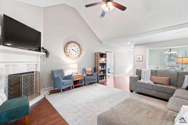 218 Ellicott Dr, Warner Robins, GA 31088