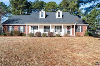 218 Ellicott Dr, Warner Robins, GA 31088