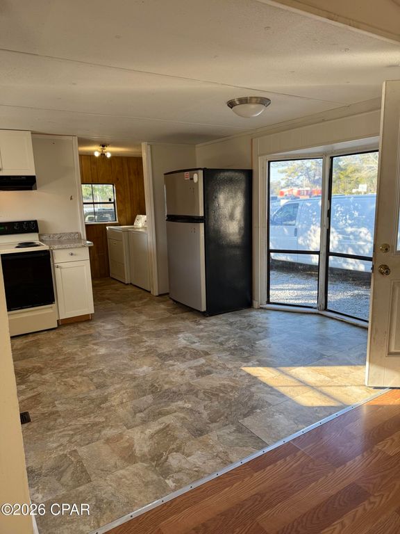 Image 8 of property listing at 322 14th Street, Panama City Beach, FL 32413