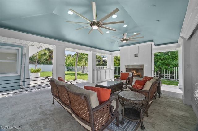 27296 Buccaneer DR, Bonita Springs, FL 34135