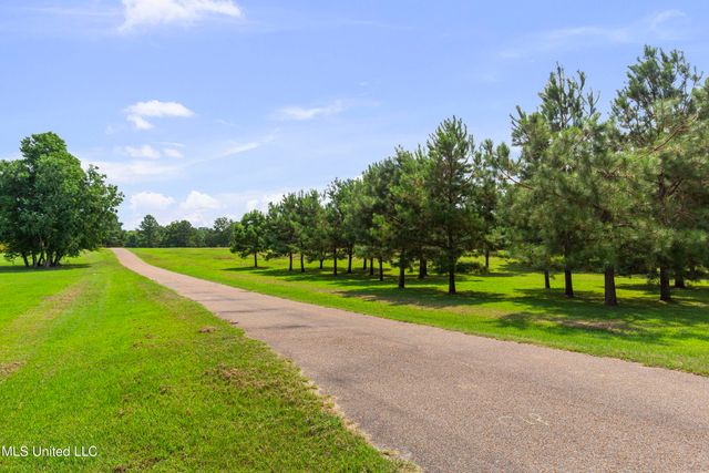 5550 Springridge Road, Raymond, MS 39154