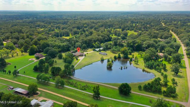 5550 Springridge Road, Raymond, MS 39154