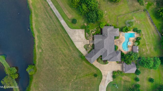 5550 Springridge Road, Raymond, MS 39154