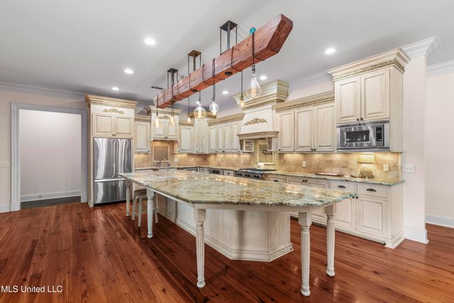 5550 Springridge Road, Raymond, MS 39154