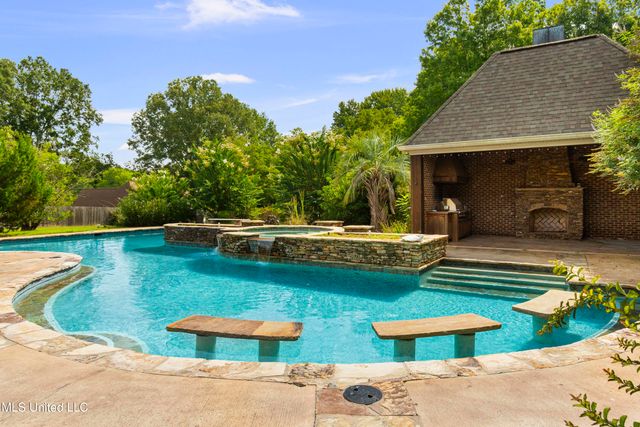 5550 Springridge Road, Raymond, MS 39154