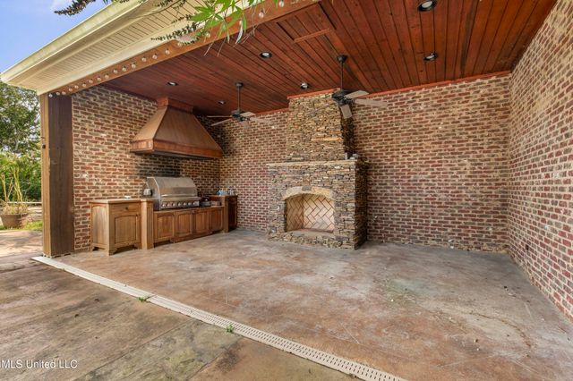 5550 Springridge Road, Raymond, MS 39154