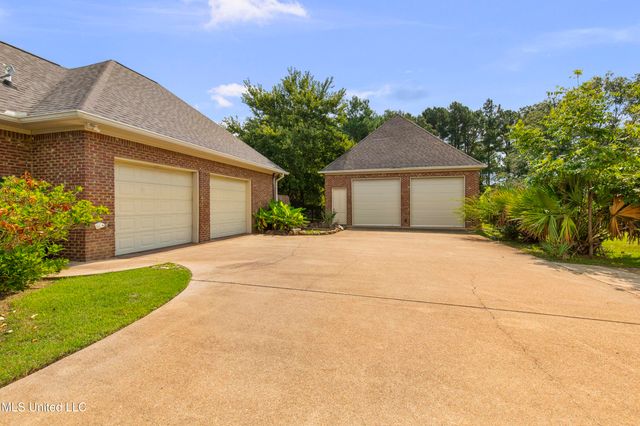 5550 Springridge Road, Raymond, MS 39154
