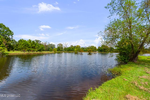 5550 Springridge Road, Raymond, MS 39154