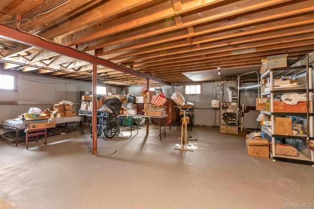 2538 Bradley Court, Merrick, NY 11566