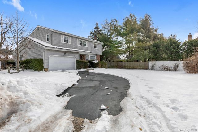 2538 Bradley Court, Merrick, NY 11566