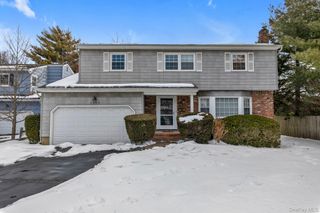 2538 Bradley Court, Merrick, NY 11566