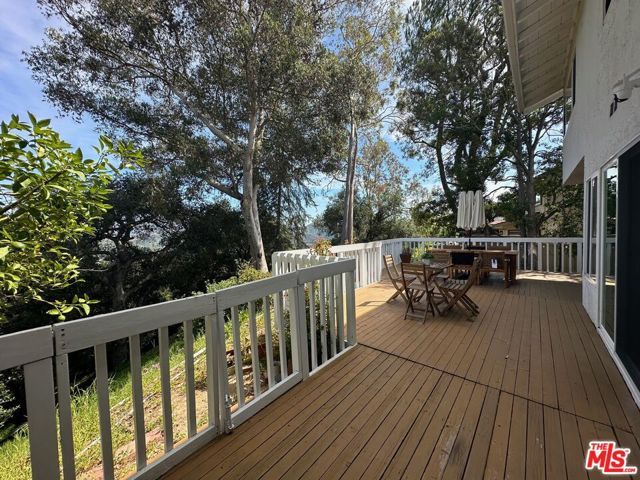 2846 Angelo Drive, Los Angeles, CA 90077