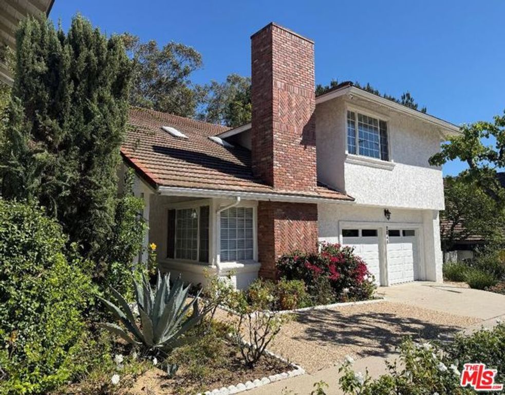 2846 Angelo Drive, Los Angeles, CA 90077