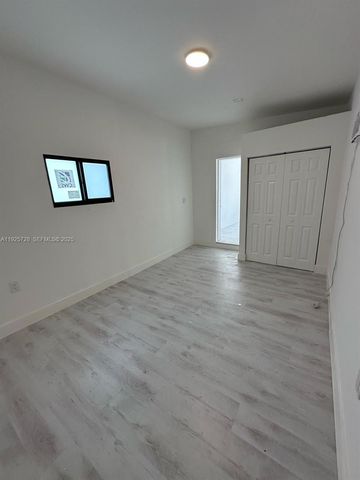 860 NW 171st St, Miami Gardens, FL 33169