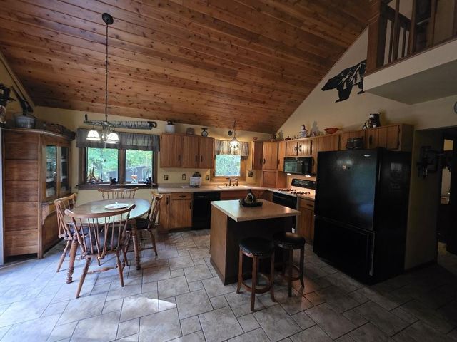 N3940 FOREST DRIVE, Hancock, WI 54943