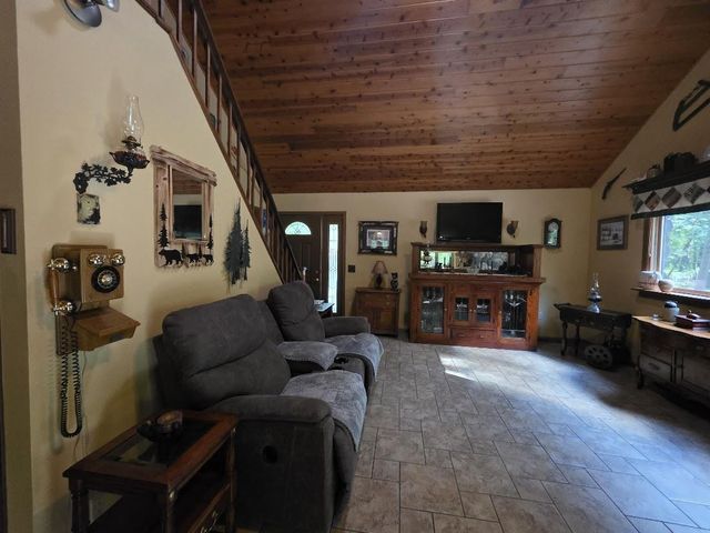 N3940 FOREST DRIVE, Hancock, WI 54943