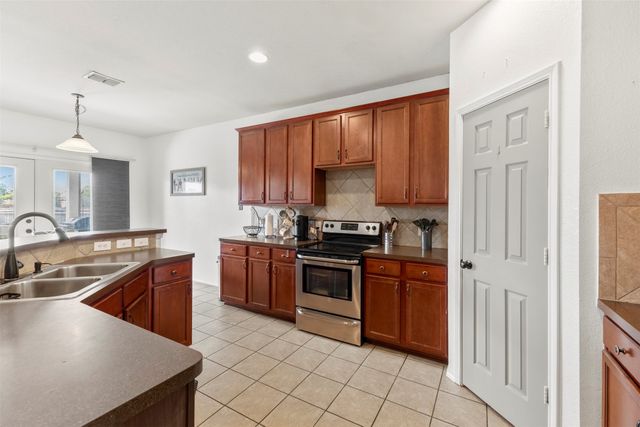 1362 Vermont Avenue, Lancaster, TX 75134