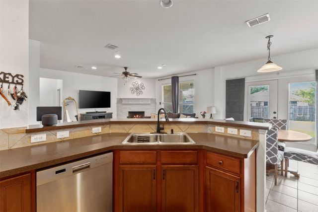 1362 Vermont Avenue, Lancaster, TX 75134