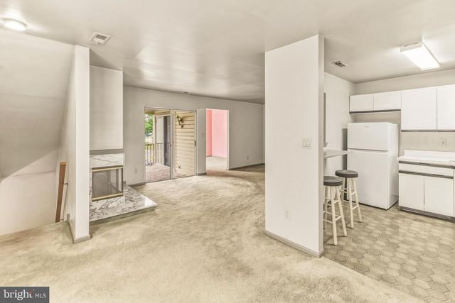 264 STEEPLECHASE CT, Woodbury, NJ 08096