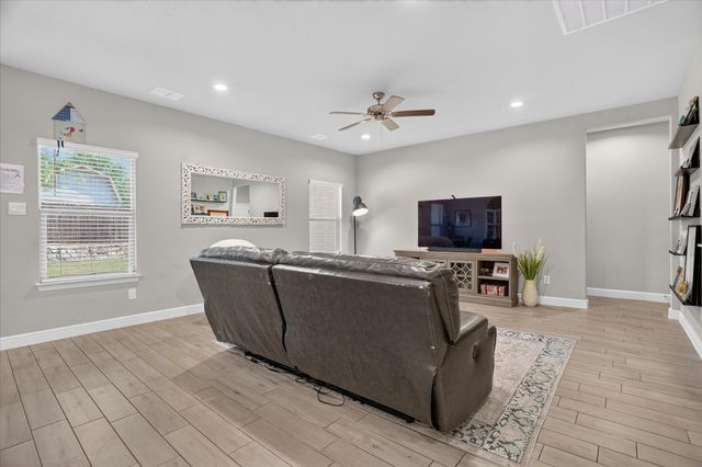 1425 Bennett Drive, Burleson, TX 76028