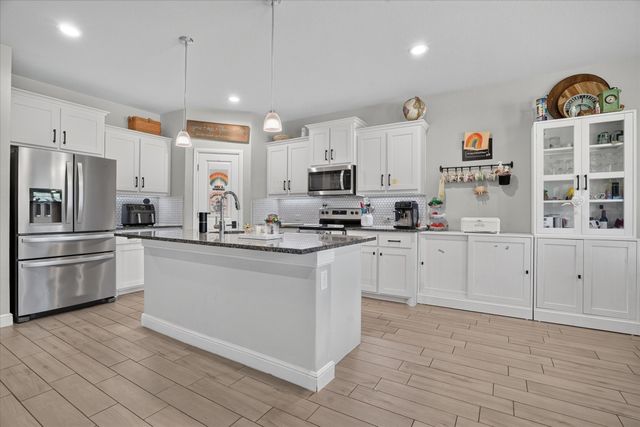 1425 Bennett Drive, Burleson, TX 76028