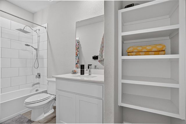 1425 Bennett Drive, Burleson, TX 76028