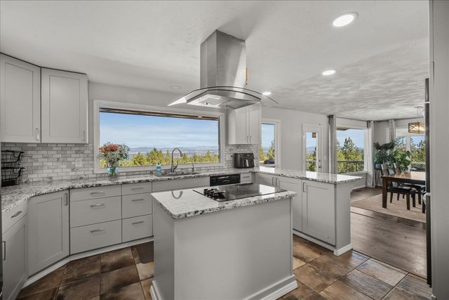 16220 N Dalton Rd, Spokane, WA 99208