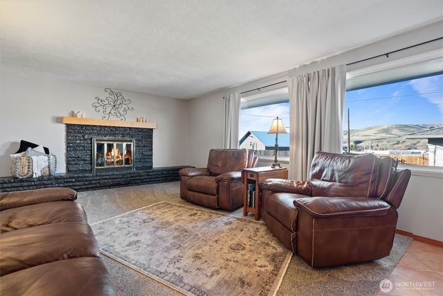 43 Crest Drive, Ephrata, WA 98823