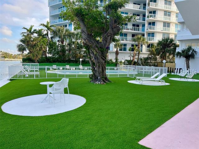 9881 E Bay Harbor Dr 302, Bay Harbor Islands, FL 33154