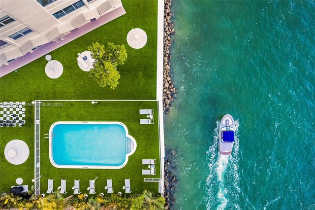 9881 E Bay Harbor Dr 302, Bay Harbor Islands, FL 33154