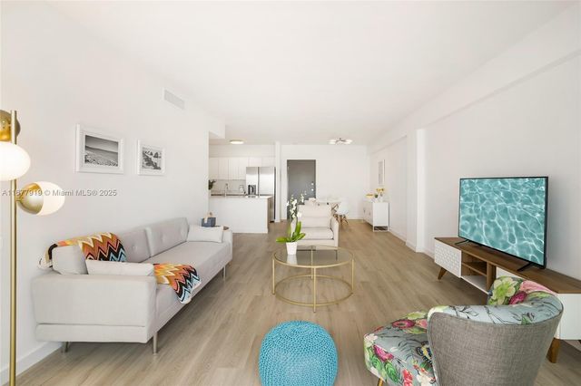 9881 E Bay Harbor Dr 302, Bay Harbor Islands, FL 33154