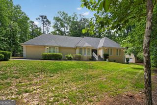185 Courtland Drive, Fayetteville, GA 30215