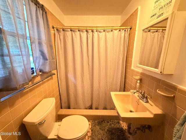79 Devon Road, Bethlehem, NY 12054