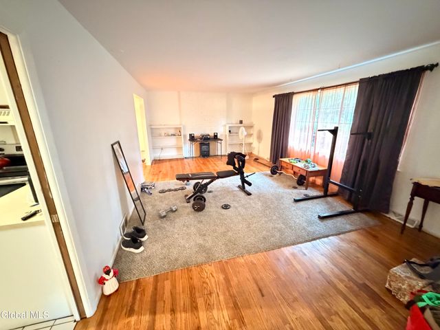 79 Devon Road, Bethlehem, NY 12054