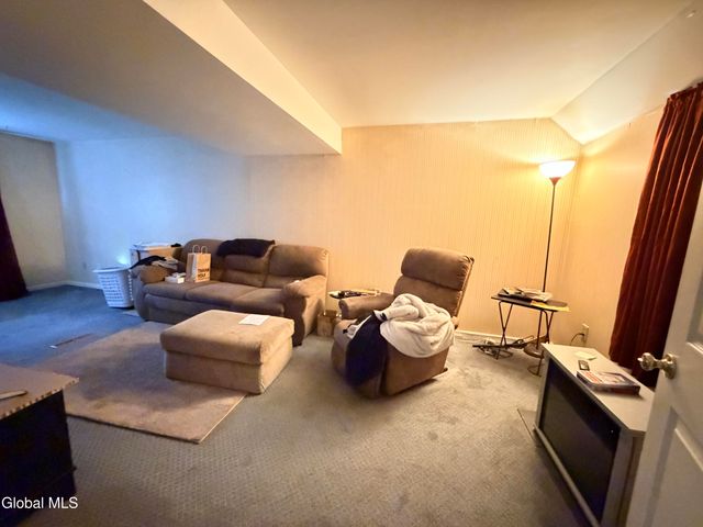 79 Devon Road, Bethlehem, NY 12054