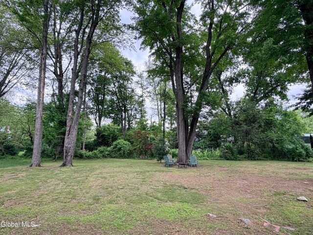 79 Devon Road, Bethlehem, NY 12054