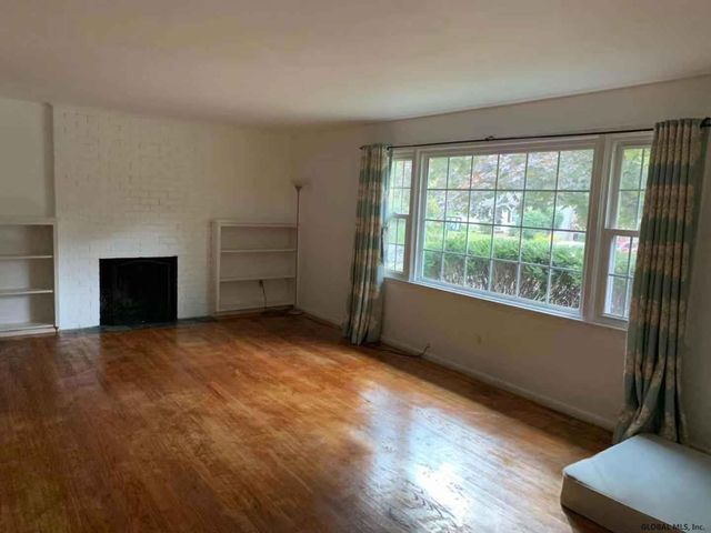 79 Devon Road, Bethlehem, NY 12054