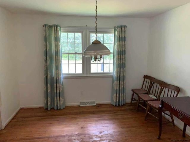 79 Devon Road, Bethlehem, NY 12054
