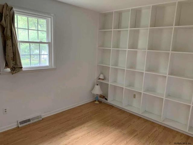 79 Devon Road, Bethlehem, NY 12054