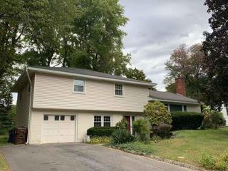79 Devon Road, Bethlehem, NY 12054