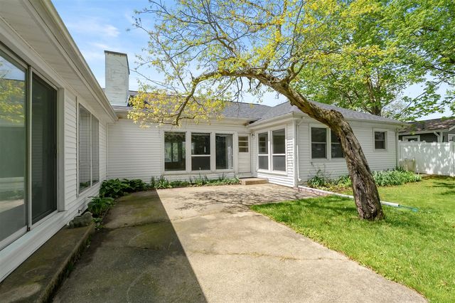 6817 Rothbury Street, Portage, MI 49024