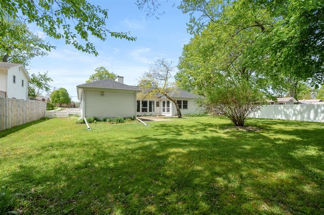 6817 Rothbury Street, Portage, MI 49024