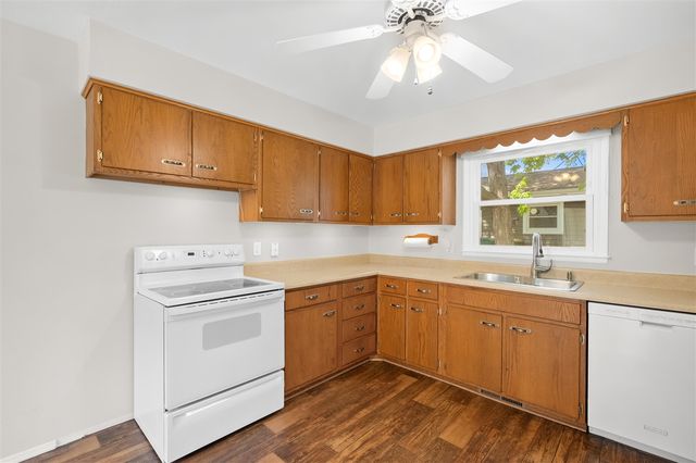 6817 Rothbury Street, Portage, MI 49024