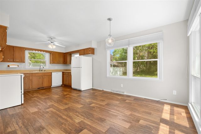 6817 Rothbury Street, Portage, MI 49024