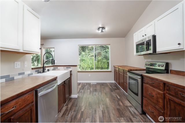 33110 27th Avenue E, Roy, WA 98580