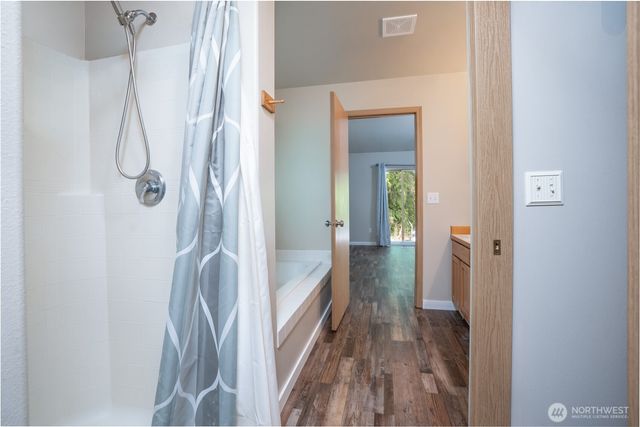 33110 27th Avenue E, Roy, WA 98580