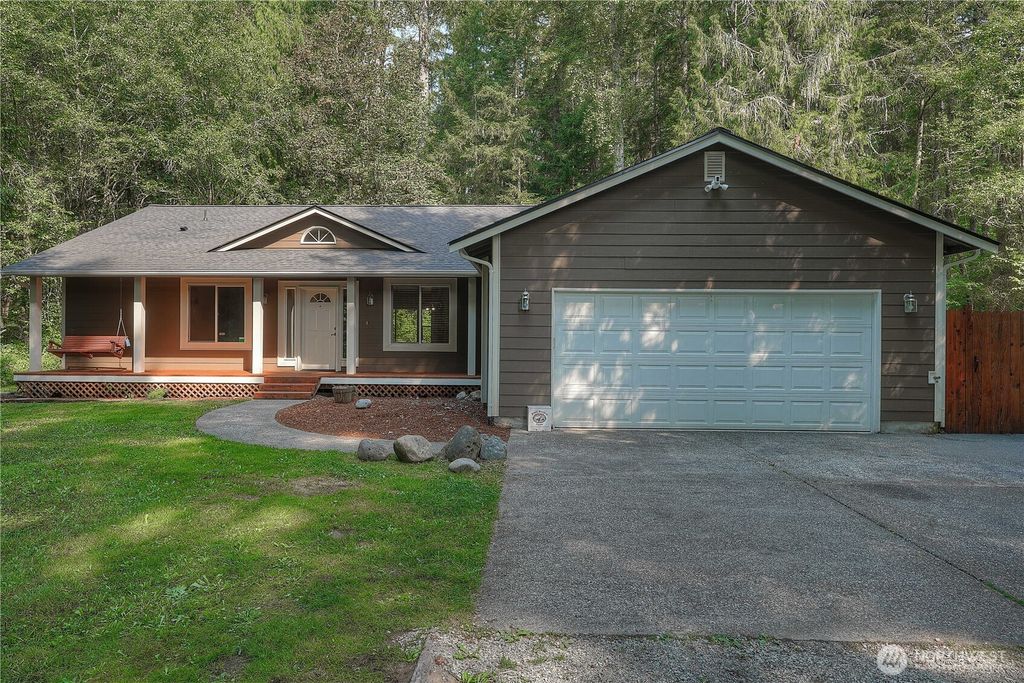 33110 27th Avenue E, Roy, WA 98580