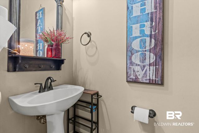 2245 E Turtle Creek, Mobile, AL 36695